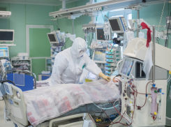 Смертность бьет рекорды: коронавирус в России и на Кубани 