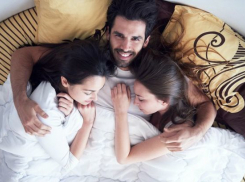 Третий - лишний? Как групповой секс скажется на отношениях