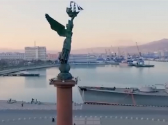 Новороссийск «засветился» в международном ролике «16 причин не переезжать в Россию»