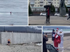 Дед Мороз рассекает по волнам, идёт дождь: всё о новогодней атмосфере в Новороссийске