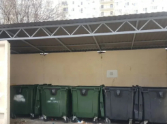 Вот почему не стоит парковать автомобили у контейнерных площадок в Новороссийске