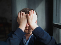 «У сына фингал под глазом, сломан зуб» - подробности избиения подростка в маршрутке Новороссийска 