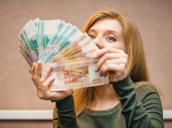 Больше, чем по стране: сколько в среднем зарабатывают новороссийцы 