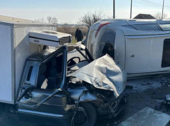 Жуткая авария: трассу «Новороссийск-Керчь» перекрыли из-за массового ДТП