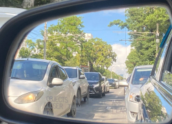 До Чёрного моря ехать и ехать: на трассе М-4 «Дон» и в Новороссийске собралась большая пробка 