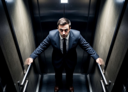 Иллюзия падения: управляющая компания прокомментировала происшествие с лифтом в Новороссийске