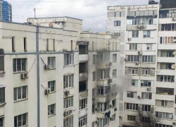 Прямо сейчас в Южном районе Новороссийска горит квартира 