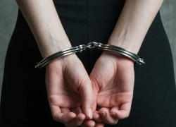 «Золотые ручки»: 19-летняя грабительница устроила серийные кражи в Новороссийске 