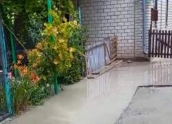 Потоп в Цемдолине: новороссийцы никак не дождутся ливневок