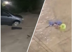 Машины тонут, а новороссийцы плавают на надувных матрасах
