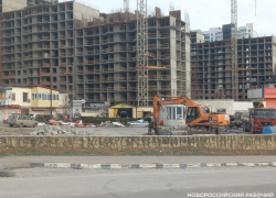 На Куникова сносят АЗС: что будет на месте заправки? 