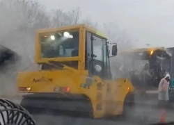 Лучшей погоды для ремонта дороги в Новороссийске не нашли