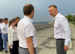 Андрей Кравченко отругал замглавы по ЖКХ за грязную набережную Новороссийска 