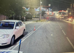 В Новороссийске водитель авто сбил на пешеходном переходе ребенка на самокате 