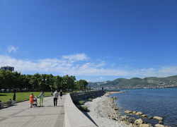 Погода в Новороссийске: крем от загара не помешает 