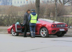«Ferrari» против «Жигули»: размер штрафов на дорогах хотят привязать к стоимости авто