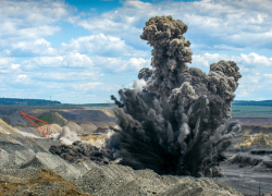 Сразу несколько взрывов сегодня услышат новороссийцы 