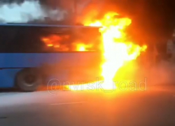 Из горящего автобуса под Новороссийском эвакуировали 20 человек