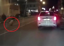 Опасный "каменный гость" прокатился по улицам Новороссийска