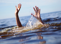 Наглоталась воды, потеряла сознание: девочка чуть не утонула на горпляже Новороссийска 