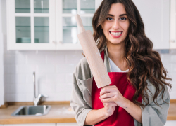 Домохозяйкам будут платить? В Госдуме хотят ввести прожиточный минимум для домохозяек