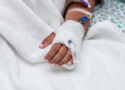 Ребенка с ожогом пищевода доставили в больницу Новороссийска