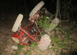 Под Новороссийском погиб тракторист