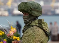 Десантники Новороссийска поздравили дам с 8 марта 