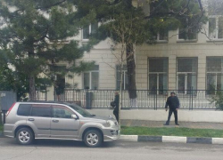 Подозрительные предметы были обнаружены в троллейбусе и вблизи детского сада в Новороссийске