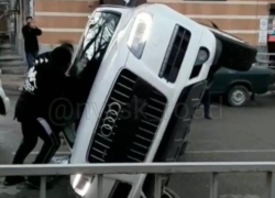 "Ауди" размазала две иномарки и прилегла отдохнуть в Новороссийске