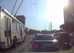 Троллейбусы Новороссийска гоняют по встречке