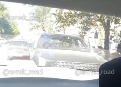 «На нас с супругой набросился неадекватный приезжий»: водитель из Новороссийска стал жертвой дорожной агрессии