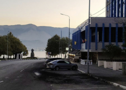 Будьте осторожны у моря! В Новороссийске подорвут катер