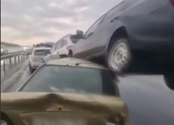 Груда металла на М-4 «Дон»: авария достойная блокбастера «собрала» шесть автомобилей