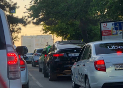 В Новороссийск не заехать: адские пробки сковали город со всех сторон 