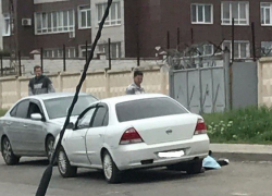 В Новороссийске труп мужчины пролежал несколько часов на дороге 