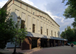 Календарь в Новороссийске: 6 апреля - открылся театр имени Моссовета