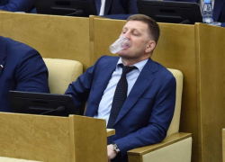 Новороссийский депутат рассказал, нужно ли "слугам народа" проходить тест на наркотики