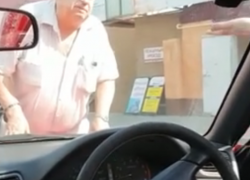 Борьба за парковку на Сипягина разгорается с новой силой