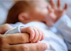 Просто так не родишь: будущих родителей хотят тестировать на генетические болезни