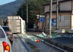 Магнитовская фура парализовала движение в восточной части Новороссийска