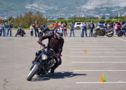 Маневры мотоциклистов оценили в Новороссийске