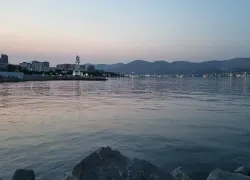 Новороссийцам пожелали приятных снов: стрелять будут до часа ночи