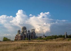 Погода в Новороссийске: жарко, возможен небольшой дождь