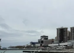 Плотный туман и дожди: насколько в Новороссийске задержится пасмурная погода