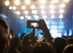 Афиша на неделю в Новороссийске: концерт при свечах, спектакли и дегустации 