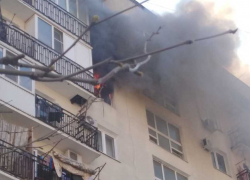 Пожар разгорелся в многоквартирном доме Новороссийска