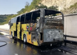 Пассажирский автобус оперативно потушили в Новороссийске