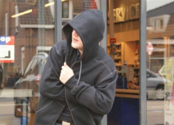 Преступник-неудачник прятался в диване от полицейских Новороссийска