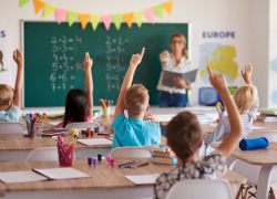 Зарплаты новороссийских учителей и воспитателей вырастут: распоряжение Вениамина Кондратьева 